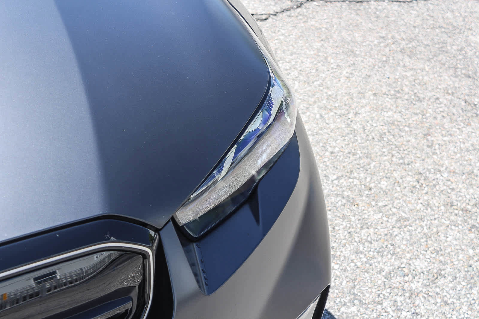 Used 2025 BMW M5 w/ Carbon Package image 10