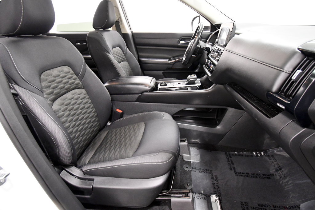 Used 2022 Nissan Pathfinder SV w/ SV Premium Package AWD/4WD image 19