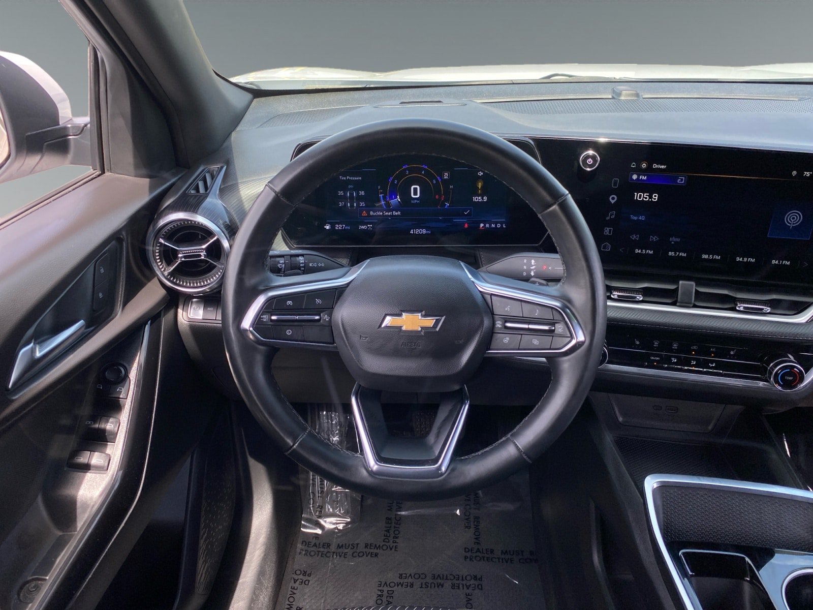 Used 2025 Chevrolet Equinox LT AWD/4WD image 12