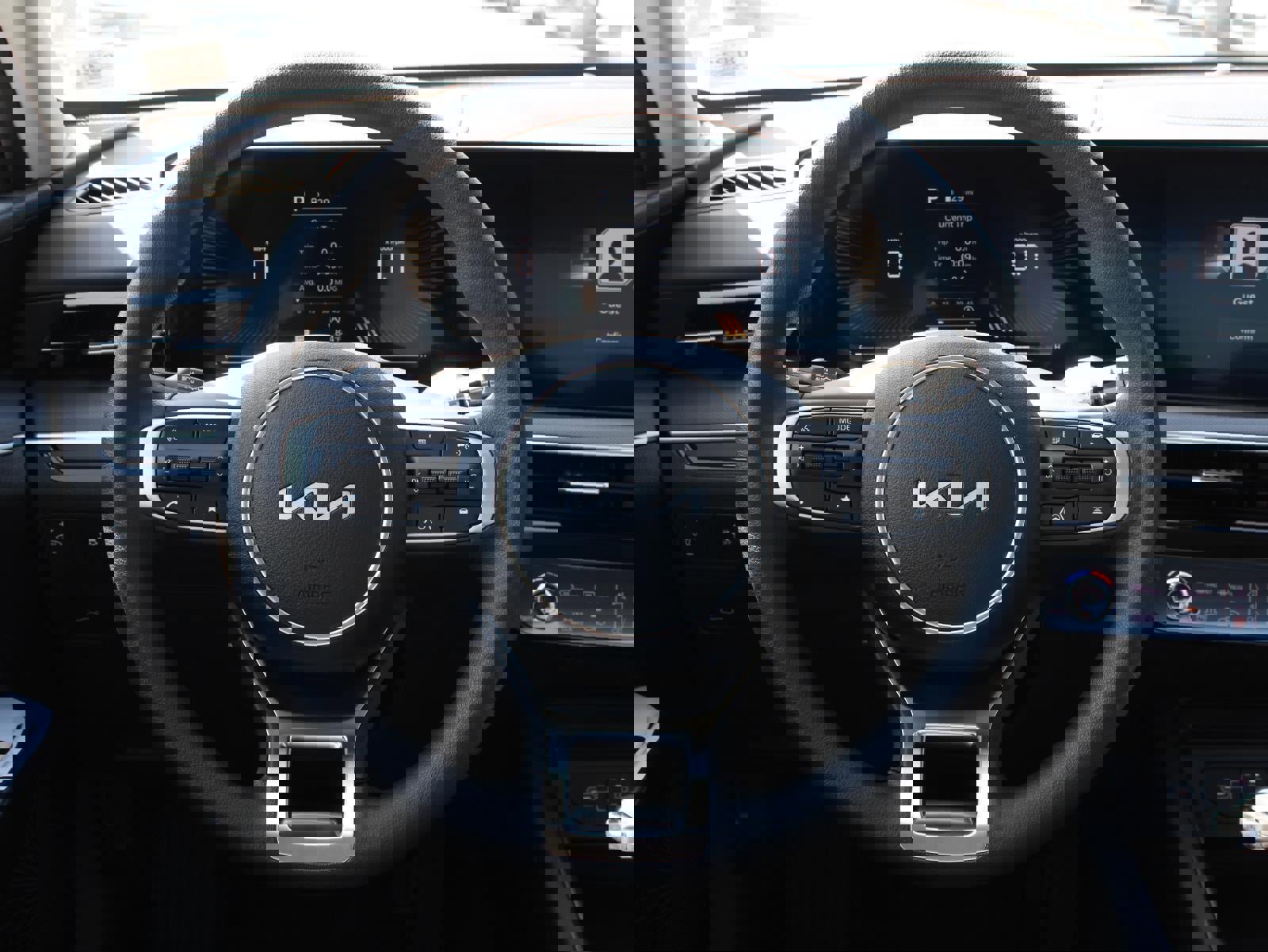 New 2025 Kia K5 LXS image 10