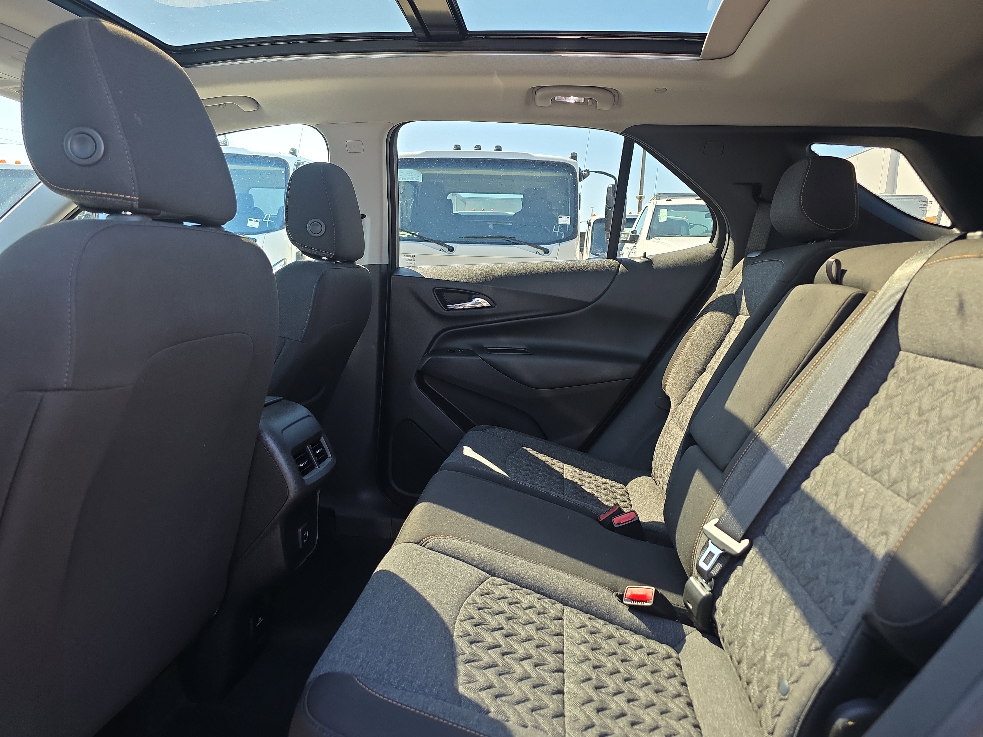 Used 2023 Chevrolet Equinox LT FWD image 16