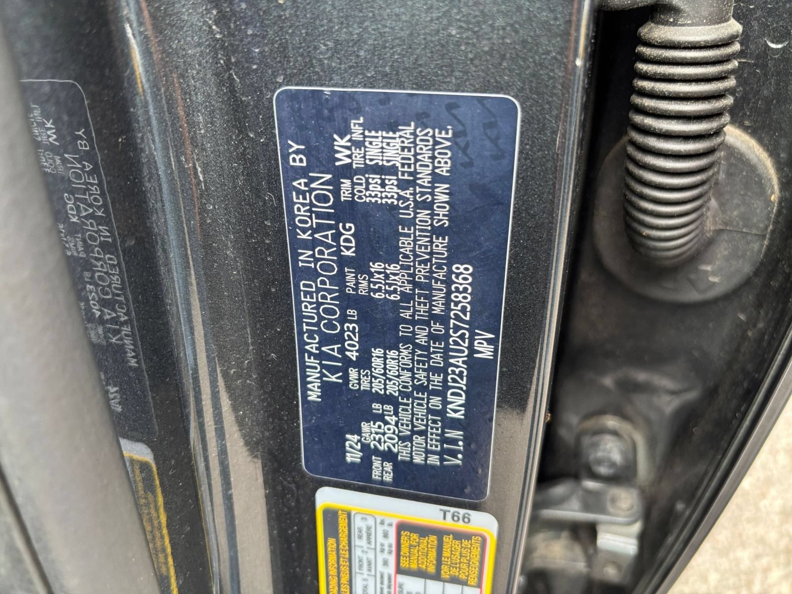 Used 2025 Kia Soul LX w/ LX Technology Package FWD image 26