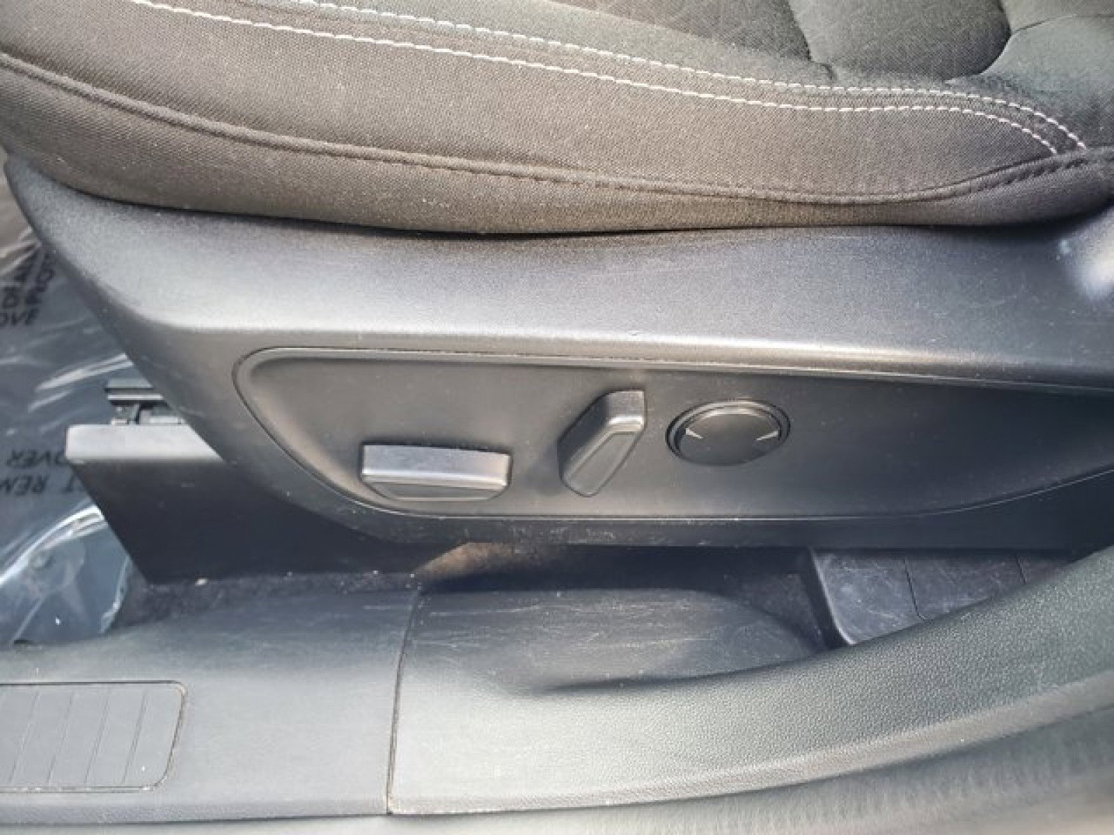 Used 2024 Ford Escape Active image 12