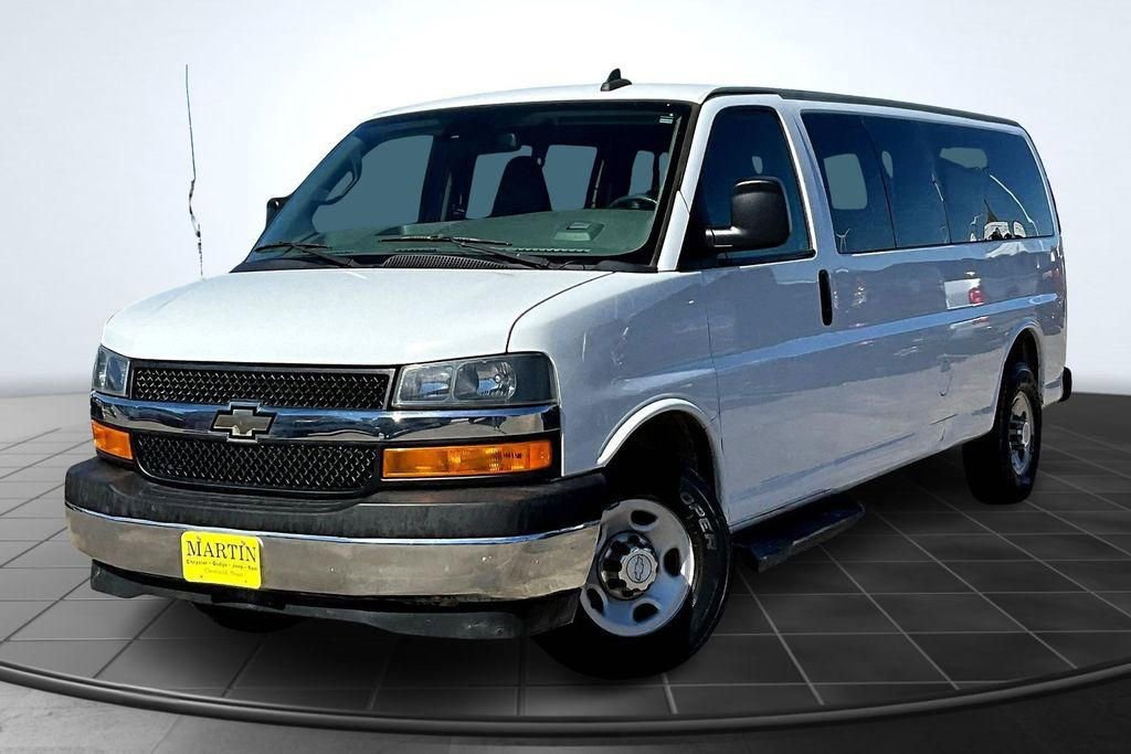 Used 2019 Chevrolet Express 3500 LT w/ LT Preferred Equipment Group image 12