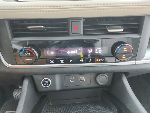 Used 2023 Nissan Rogue SV FWD image 28