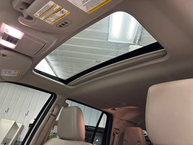 Used 2016 Lincoln Navigator Select AWD/4WD image 20