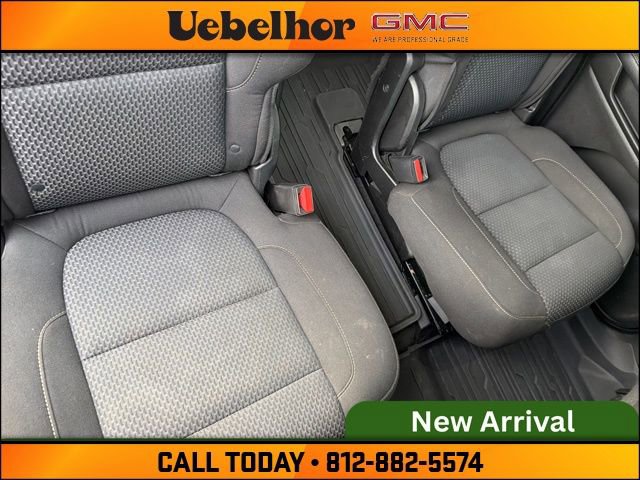 Used 2021 GMC Acadia SLE w/ Driver Convenience Package image 6
