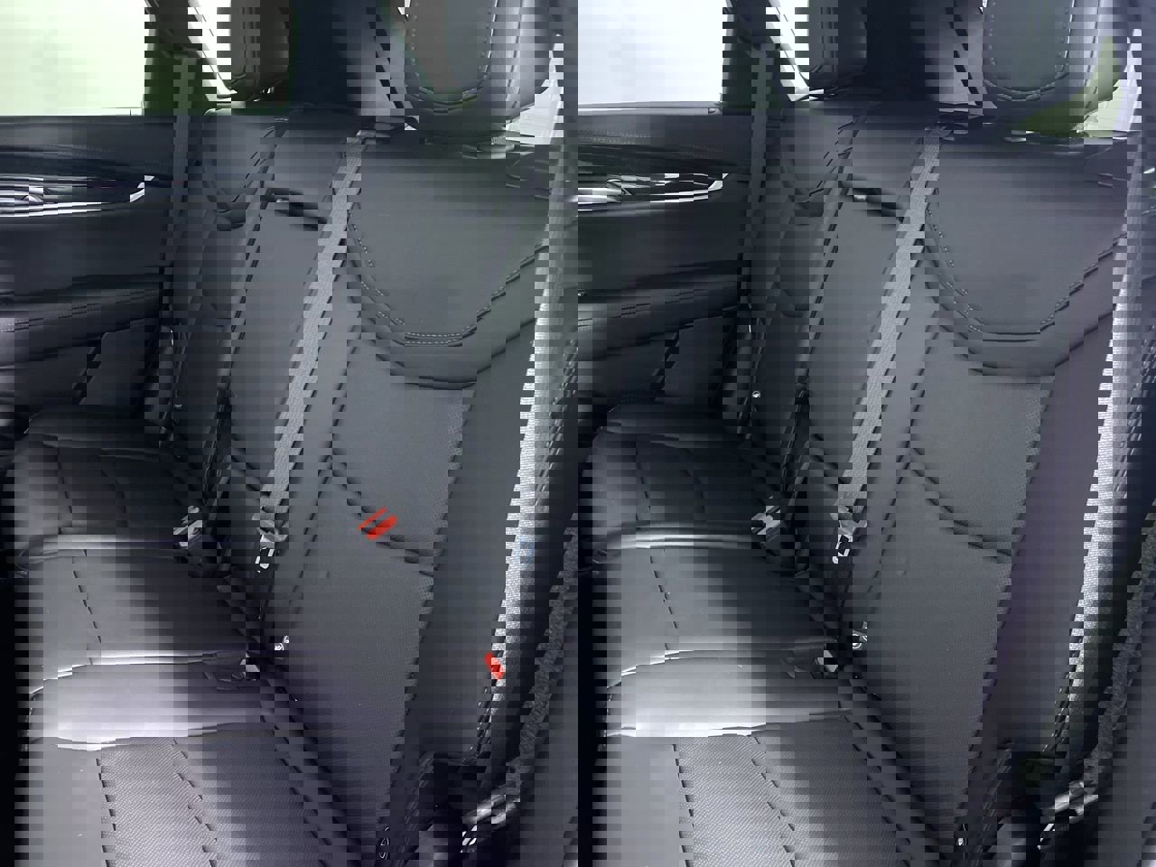 Certified 2023 Cadillac XT5 Premium Luxury w/ LPO, Floor Liner Package image 14