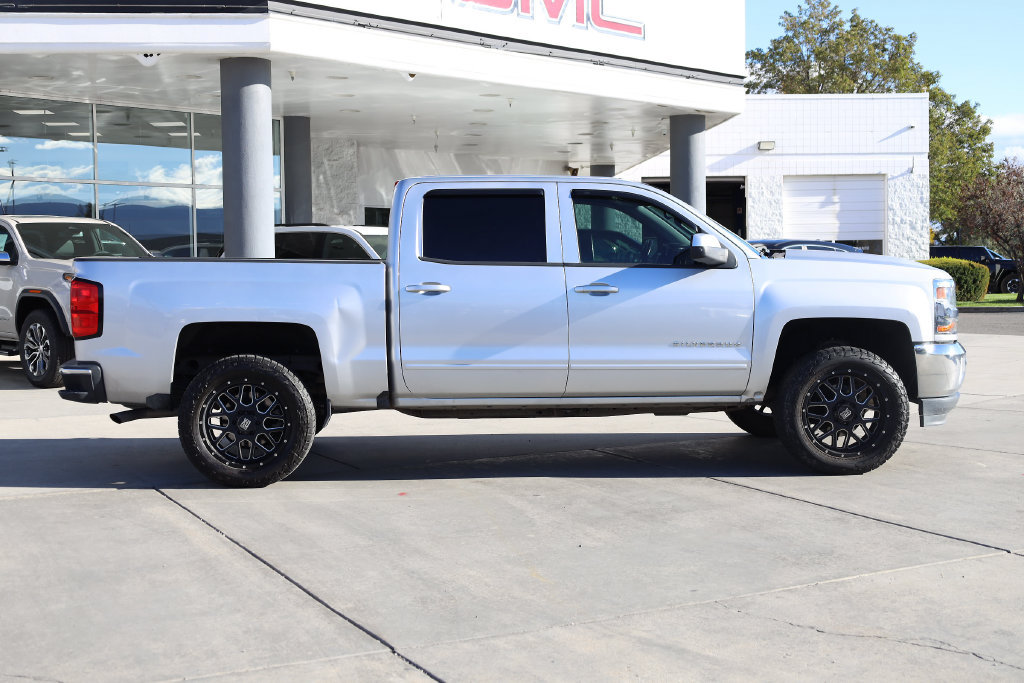 Used 2017 Chevrolet Silverado 1500 LT w/ All Star Edition AWD/4WD image 7