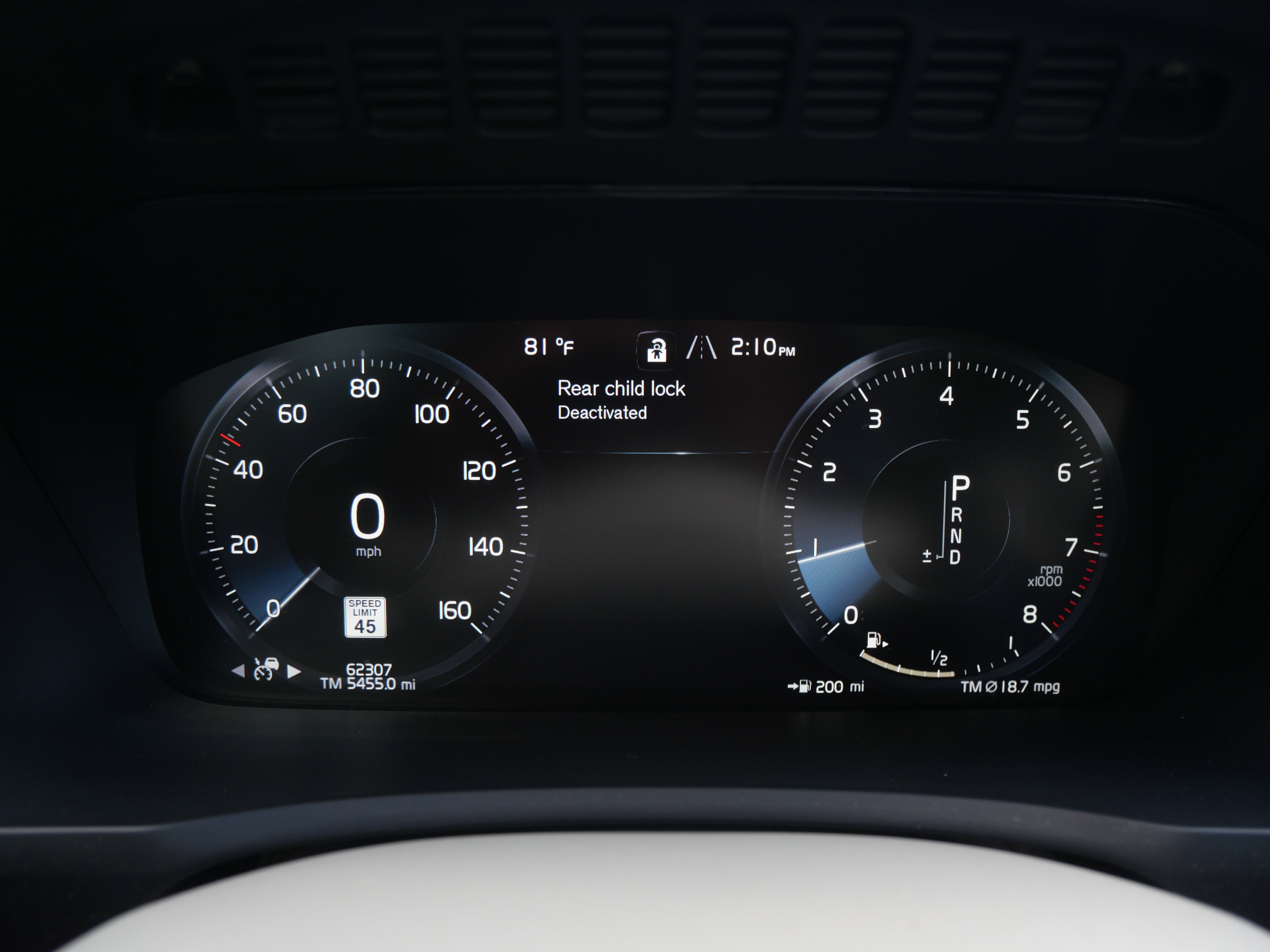 Used 2021 Volvo XC90 T6 Momentum image 32