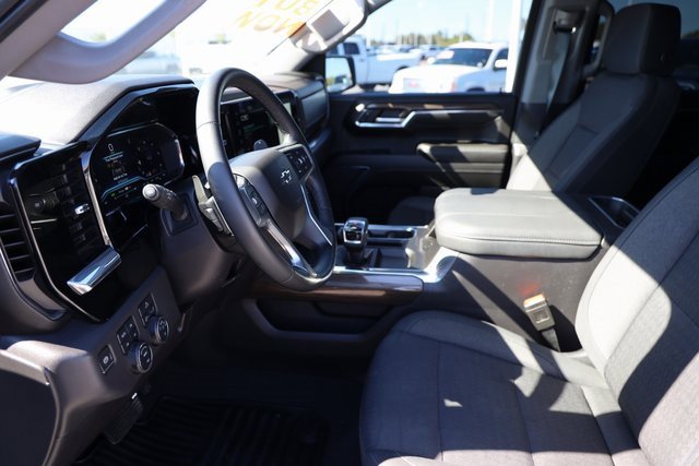 Used 2023 Chevrolet Silverado 1500 RST w/ Z71 Off-Road Package image 11