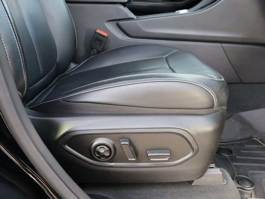 Used 2023 Jeep Grand Cherokee L Overland image 10