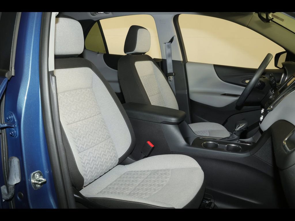 Used 2024 Chevrolet Equinox LS w/ LS Convenience Package image 28