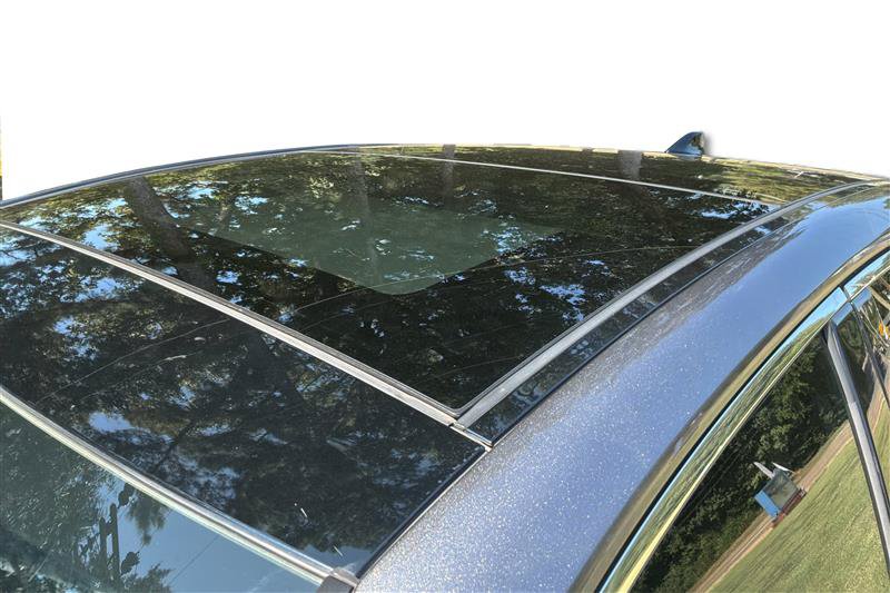 Used 2022 Toyota Camry XSE FWD image 12
