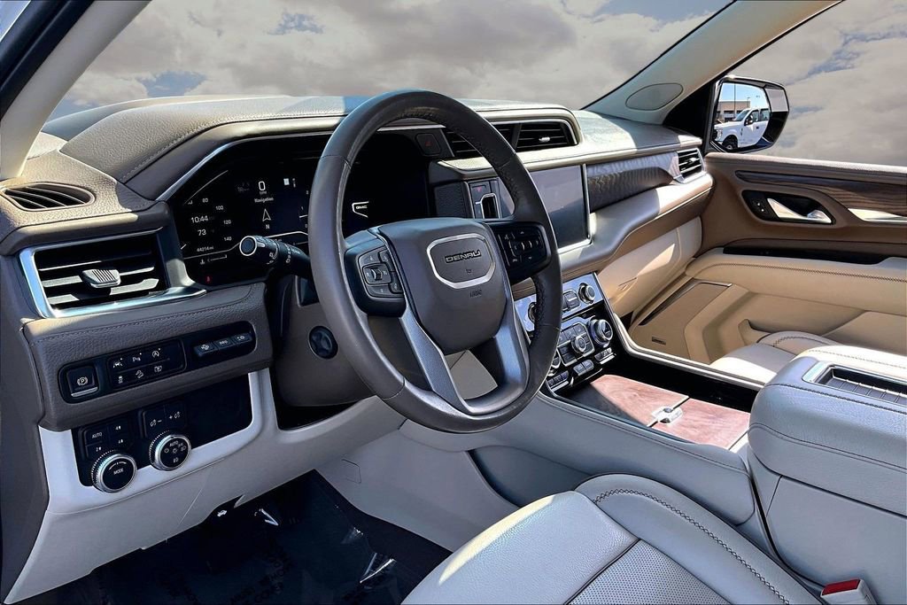Used 2023 GMC Yukon Denali image 17