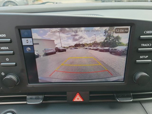 Used 2025 Hyundai Elantra Sport FWD image 14