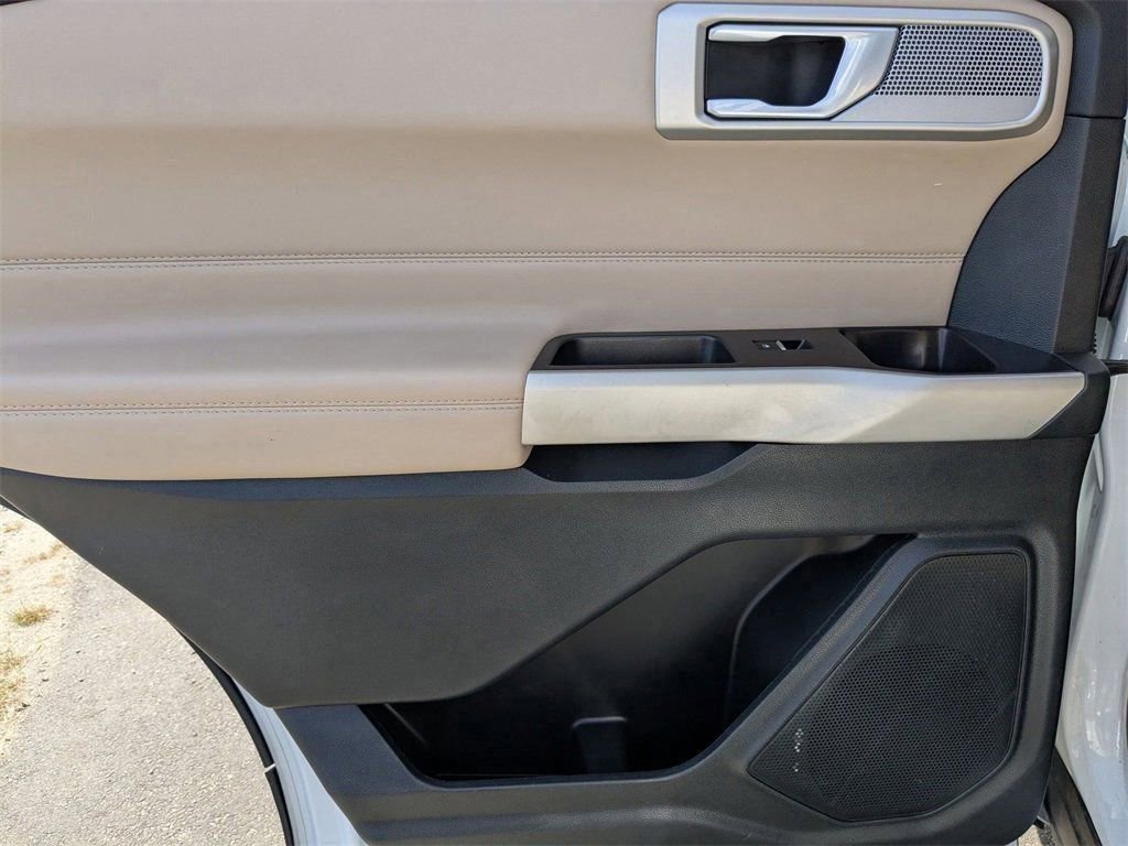 Used 2023 Ford Explorer Limited image 37