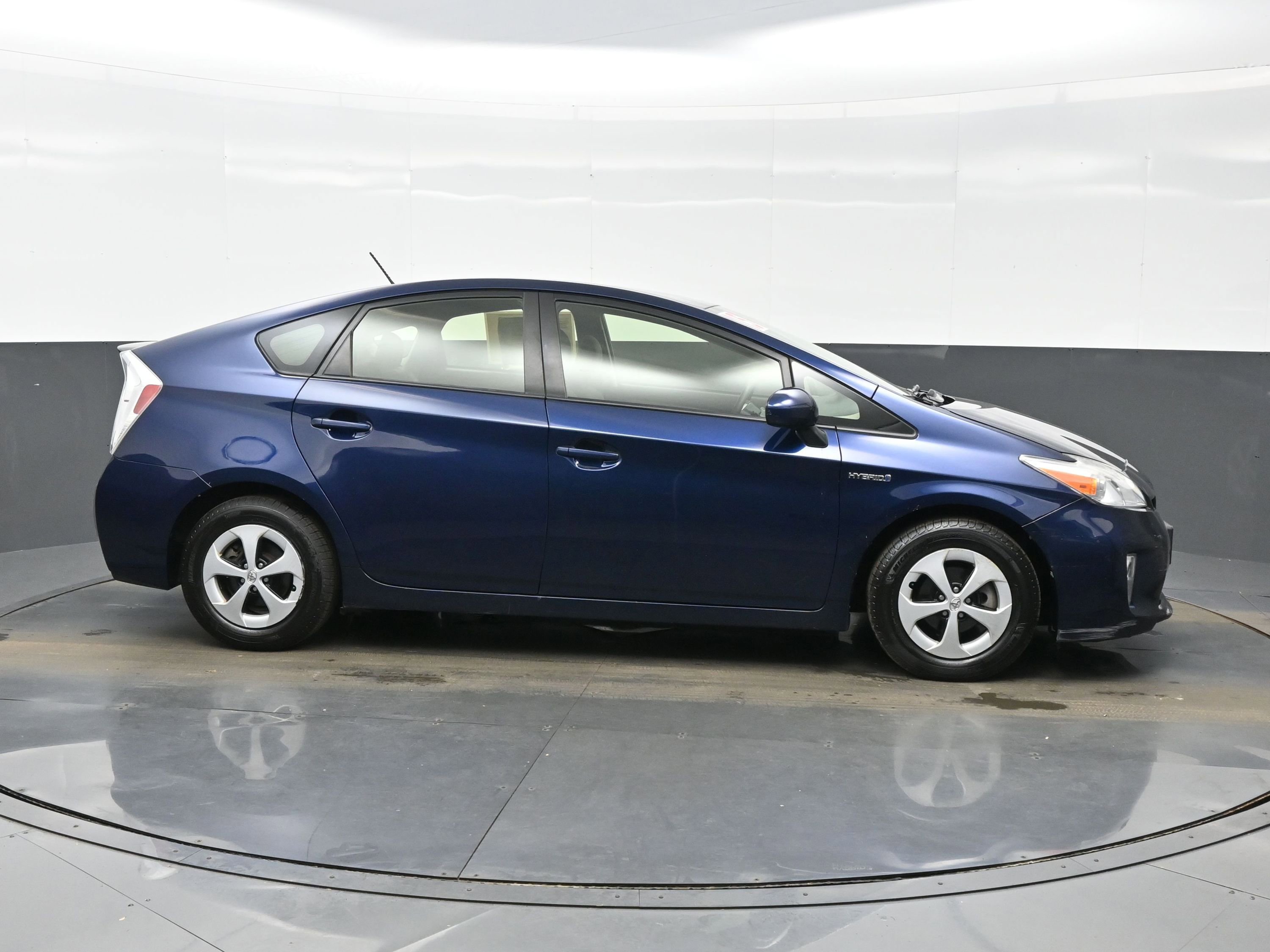 Used 2015 Toyota Prius Two FWD image 7
