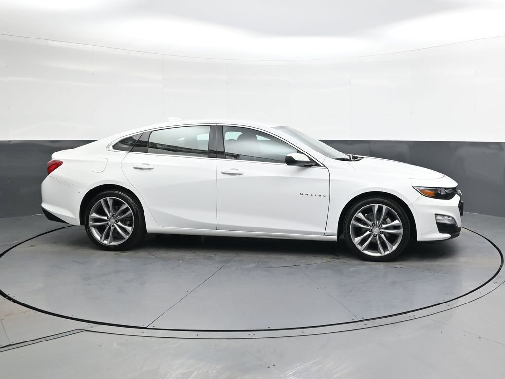Used 2023 Chevrolet Malibu LT image 3