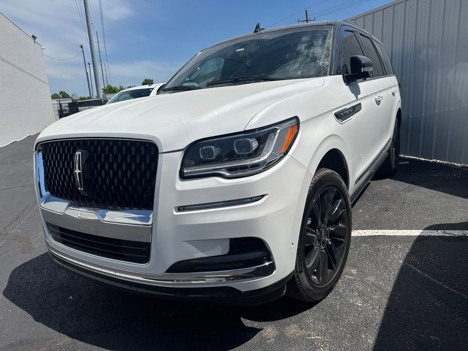 Used 2023 Lincoln Navigator Black Label AWD/4WD image 1
