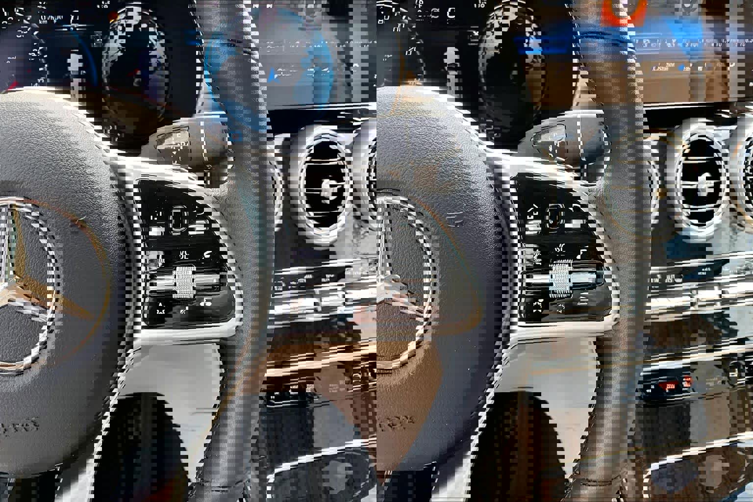 Used 2022 Mercedes-Benz GLC 300 image 24