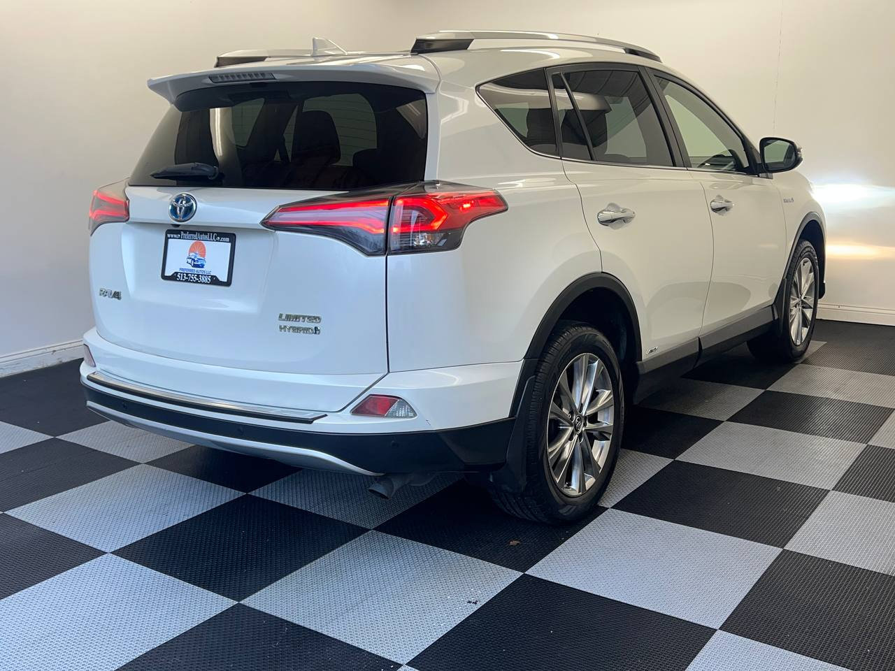 Used 2016 Toyota RAV4 Limited image 6