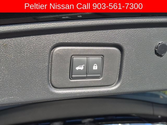 Used 2022 Nissan Pathfinder SL FWD image 10