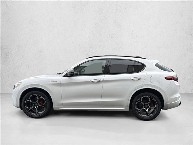 Used 2022 Alfa Romeo Stelvio Veloce AWD/4WD image 15