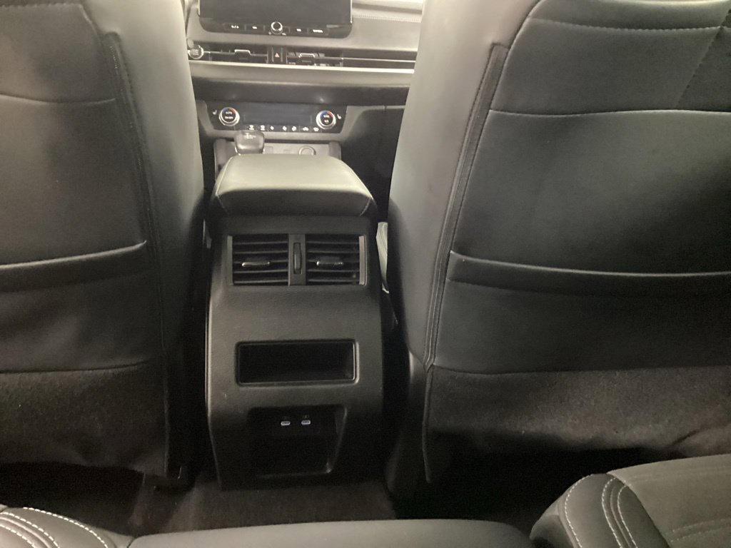Used 2025 Mitsubishi Outlander SE AWD/4WD image 30