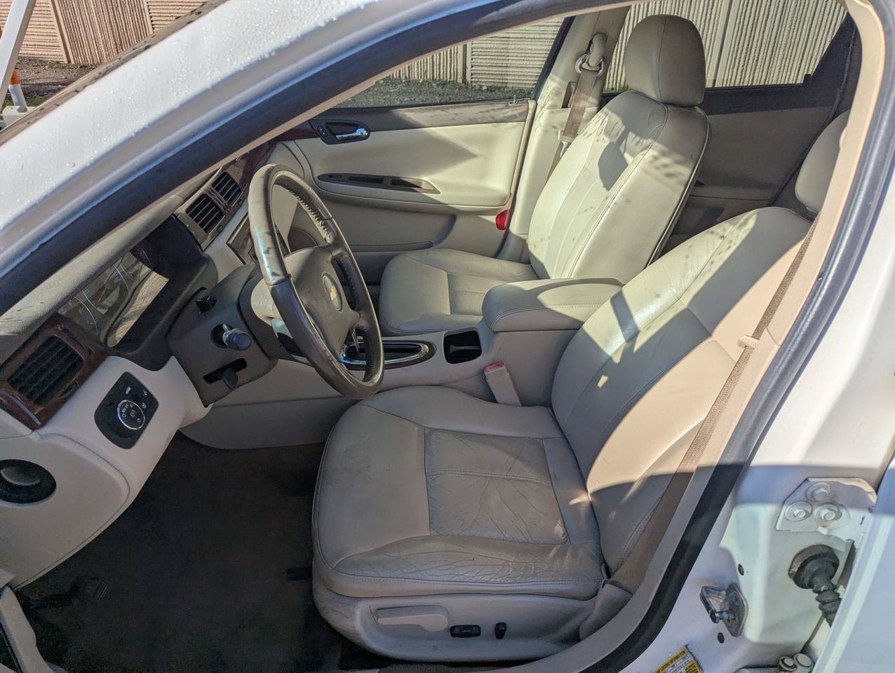 Used 2006 Chevrolet Impala LTZ FWD image 10