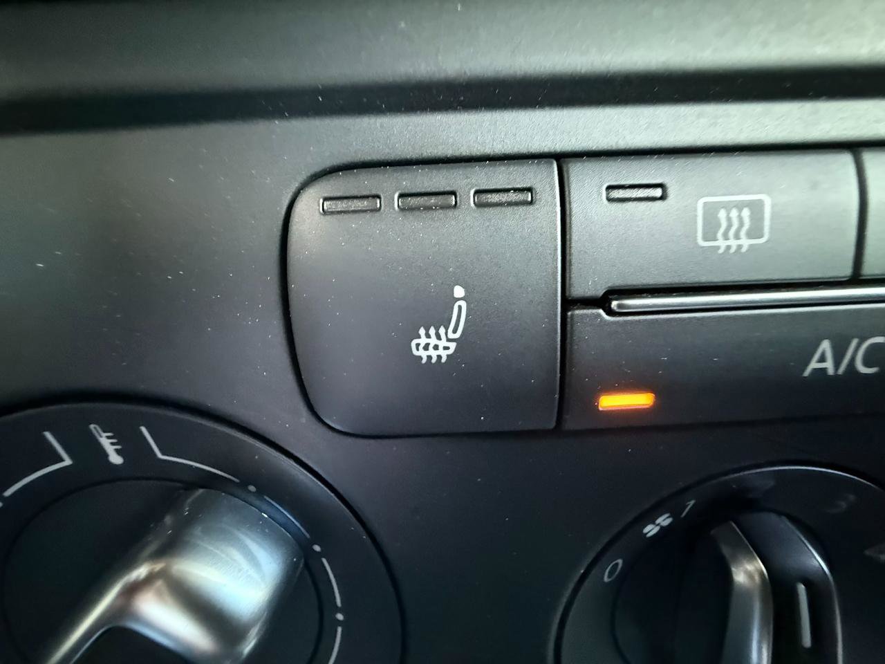 Used 2014 Volkswagen Beetle 1.8T image 17