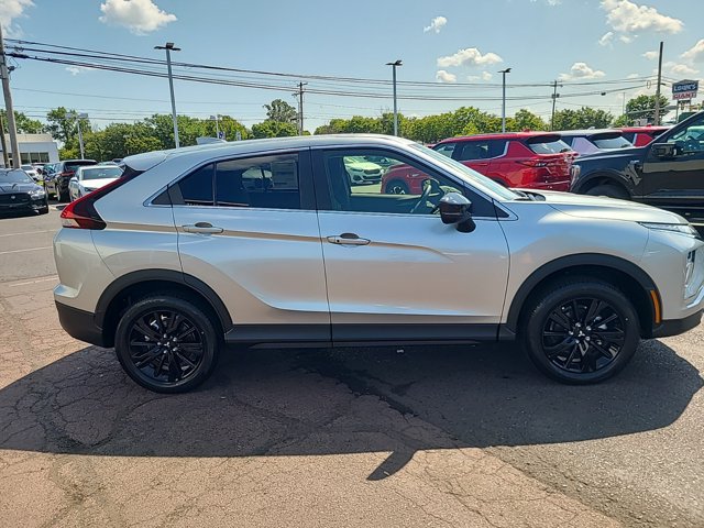 New 2024 Mitsubishi Eclipse Cross LE AWD/4WD image 3