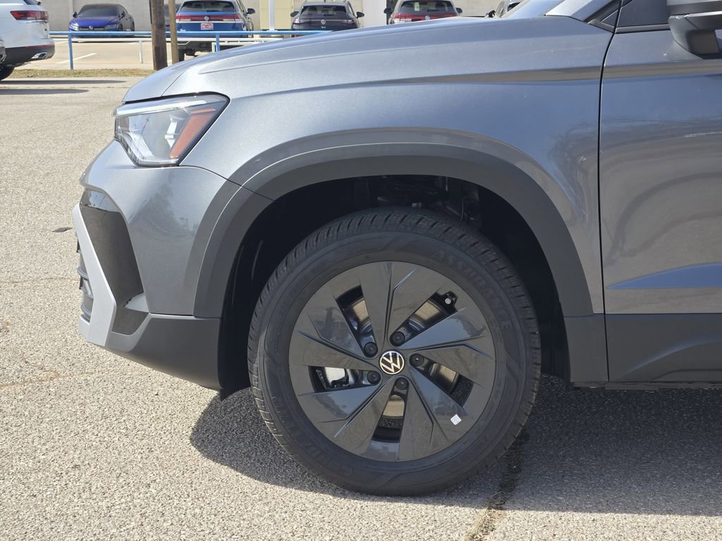 New 2026 Volkswagen Taos S image 5