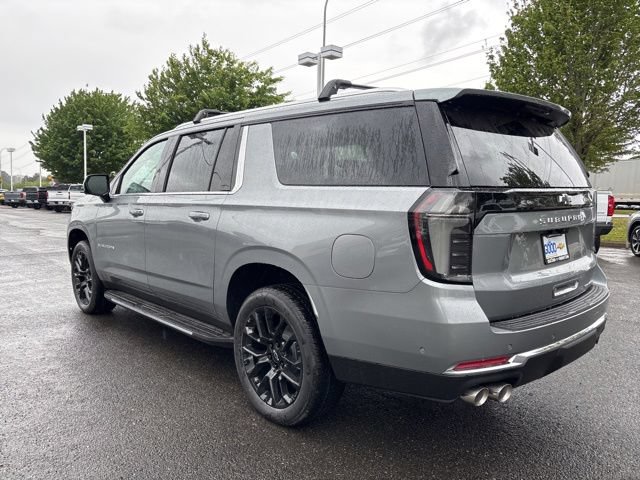New 2026 Chevrolet Suburban Premier AWD/4WD image 2