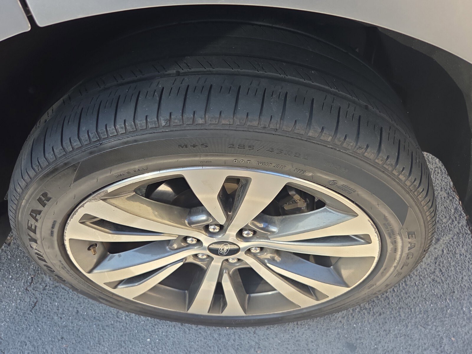 Used 2021 Ford Expedition Limited image 5