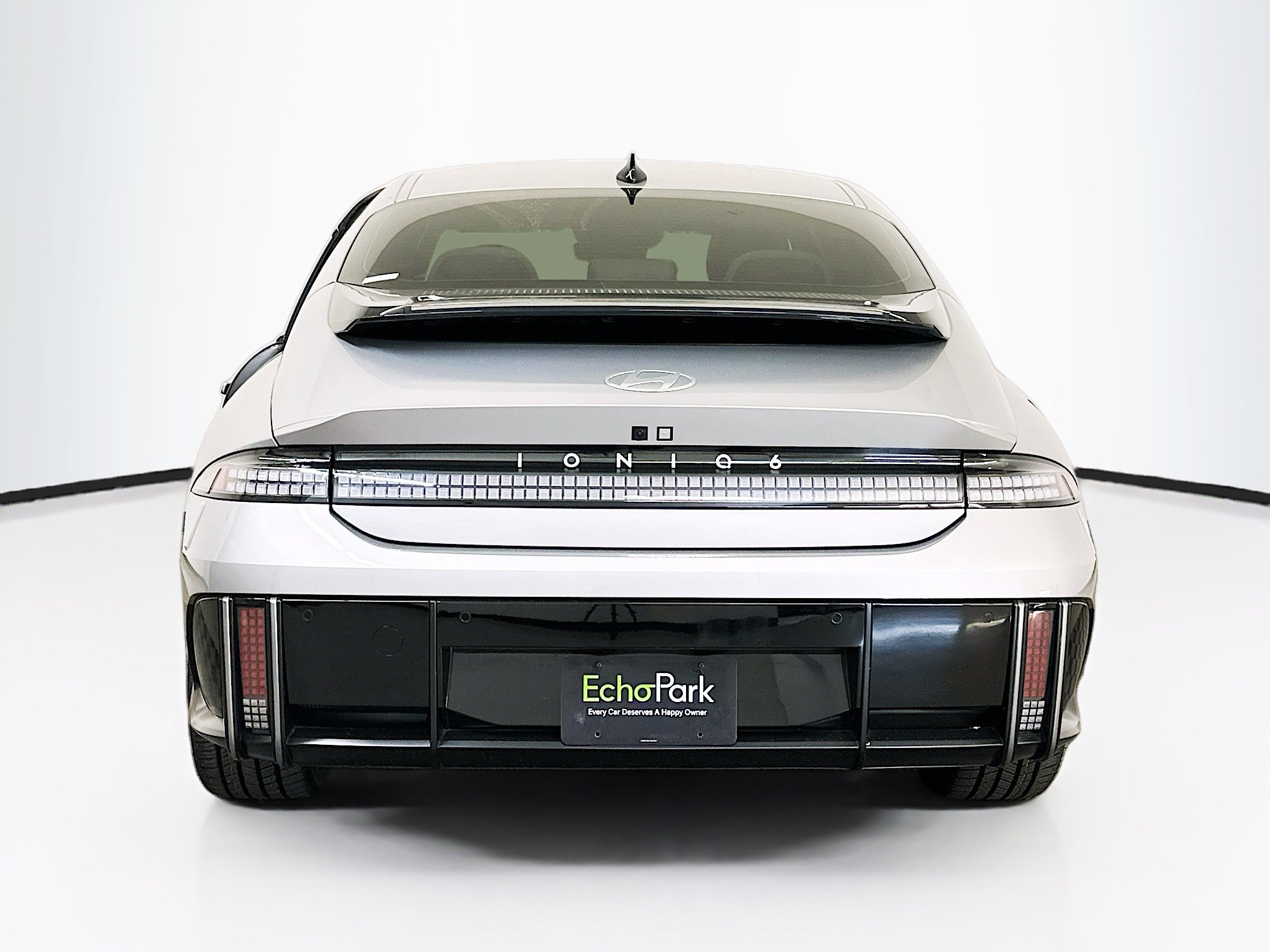 Used 2024 Hyundai Ioniq 6 SEL AWD/4WD image 7