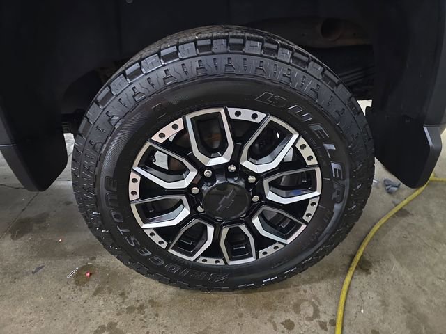 Used 2022 Chevrolet Silverado 2500 LTZ image 32