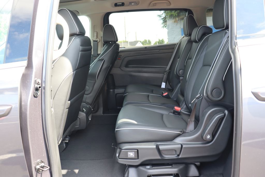 Used 2026 Honda Odyssey Elite image 11