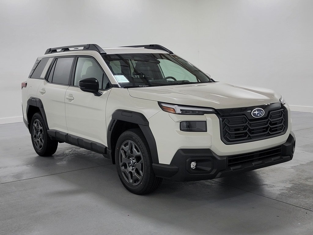 Used 2025 Subaru Forester Limited AWD/4WD image 2