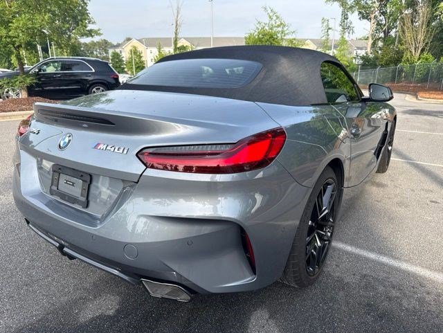 Certified 2024 BMW Z4 M40i w/ Premium Package RWD image 5
