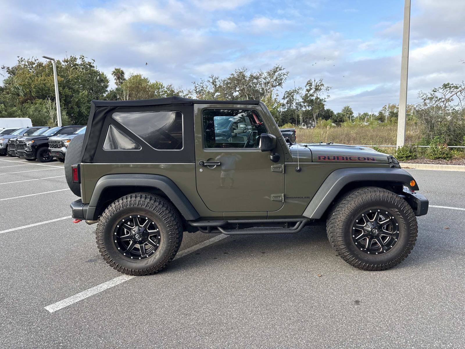 Used 2016 Jeep Wrangler Rubicon AWD/4WD image 2