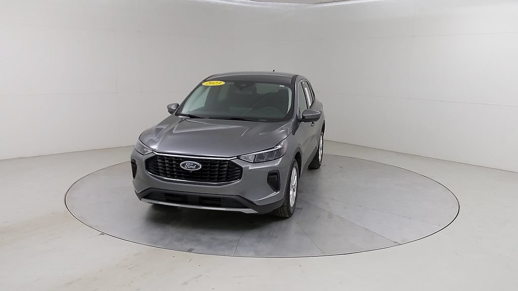 Certified 2023 Ford Escape Active w/ Tech Pack #2 FWD image 8