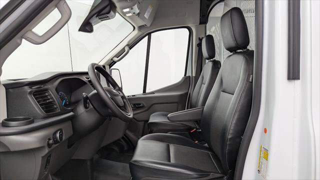 Used 2022 Ford E-Transit Medium Roof image 13