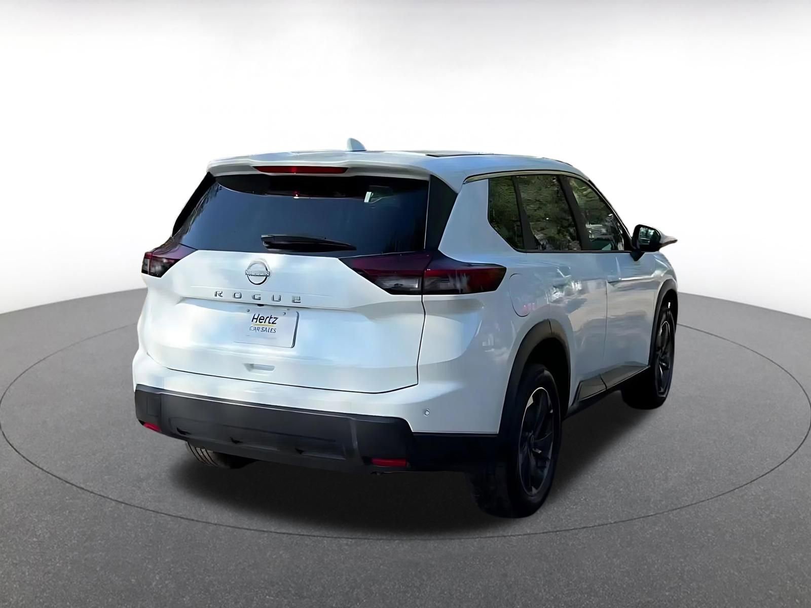 Used 2025 Nissan Rogue SV FWD image 14