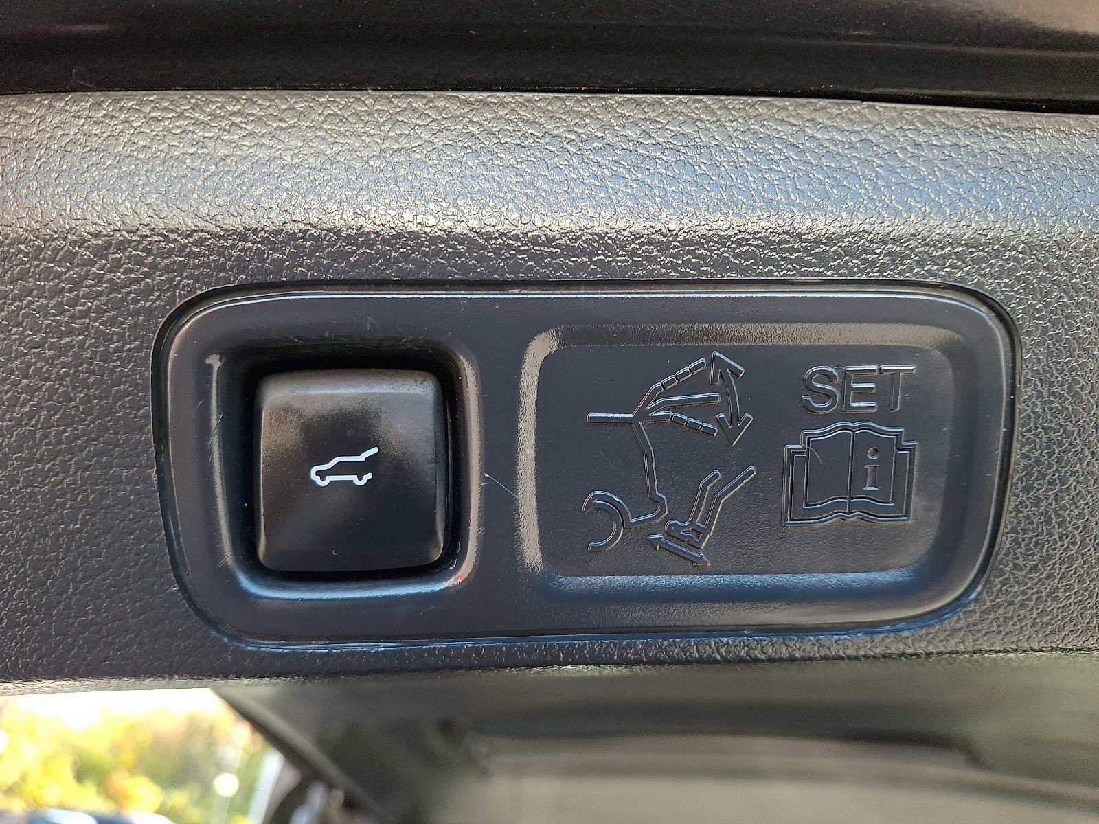 Used 2023 Ford Expedition Max Limited image 31