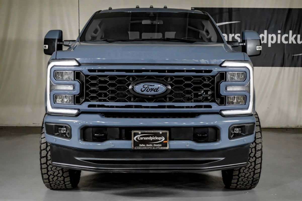 Used 2023 Ford F350 Lariat w/ Lariat Ultimate Package AWD/4WD image 3