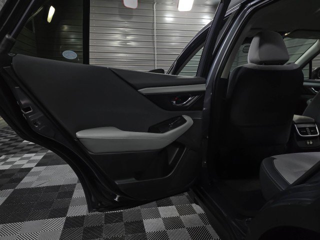 Used 2023 Subaru Outback Premium image 31