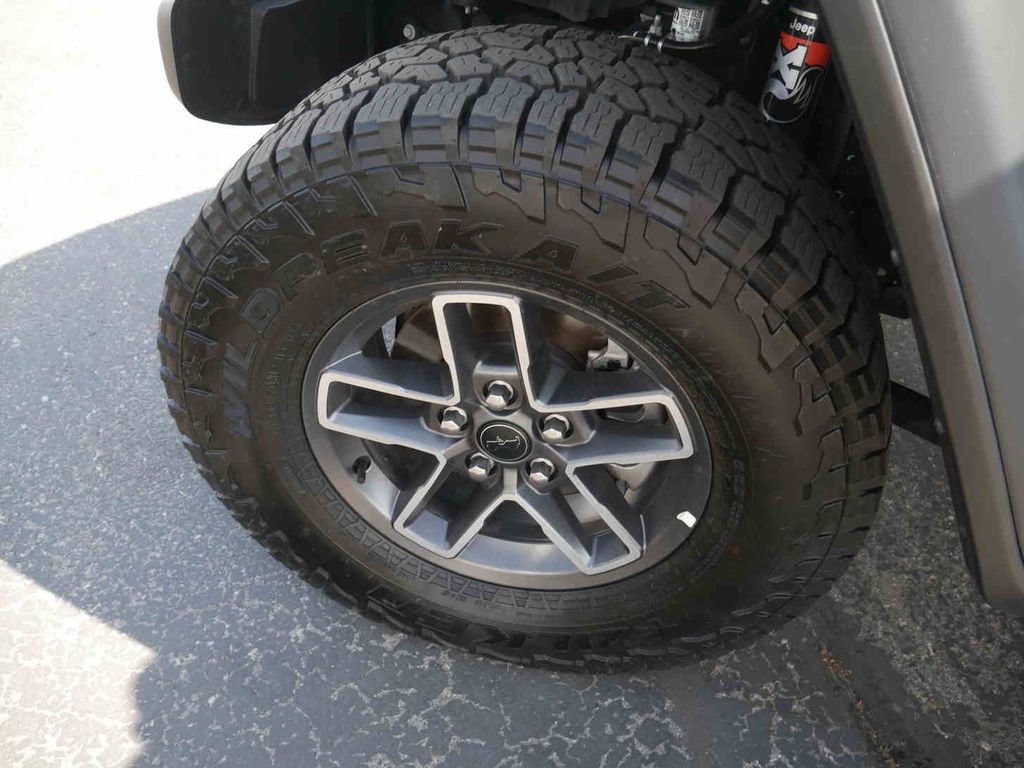 Certified 2026 Jeep Gladiator Mojave AWD/4WD image 12