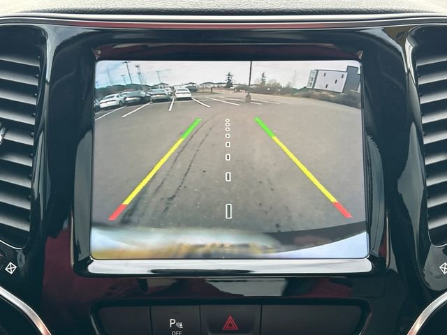 Used 2019 Jeep Cherokee Limited image 30