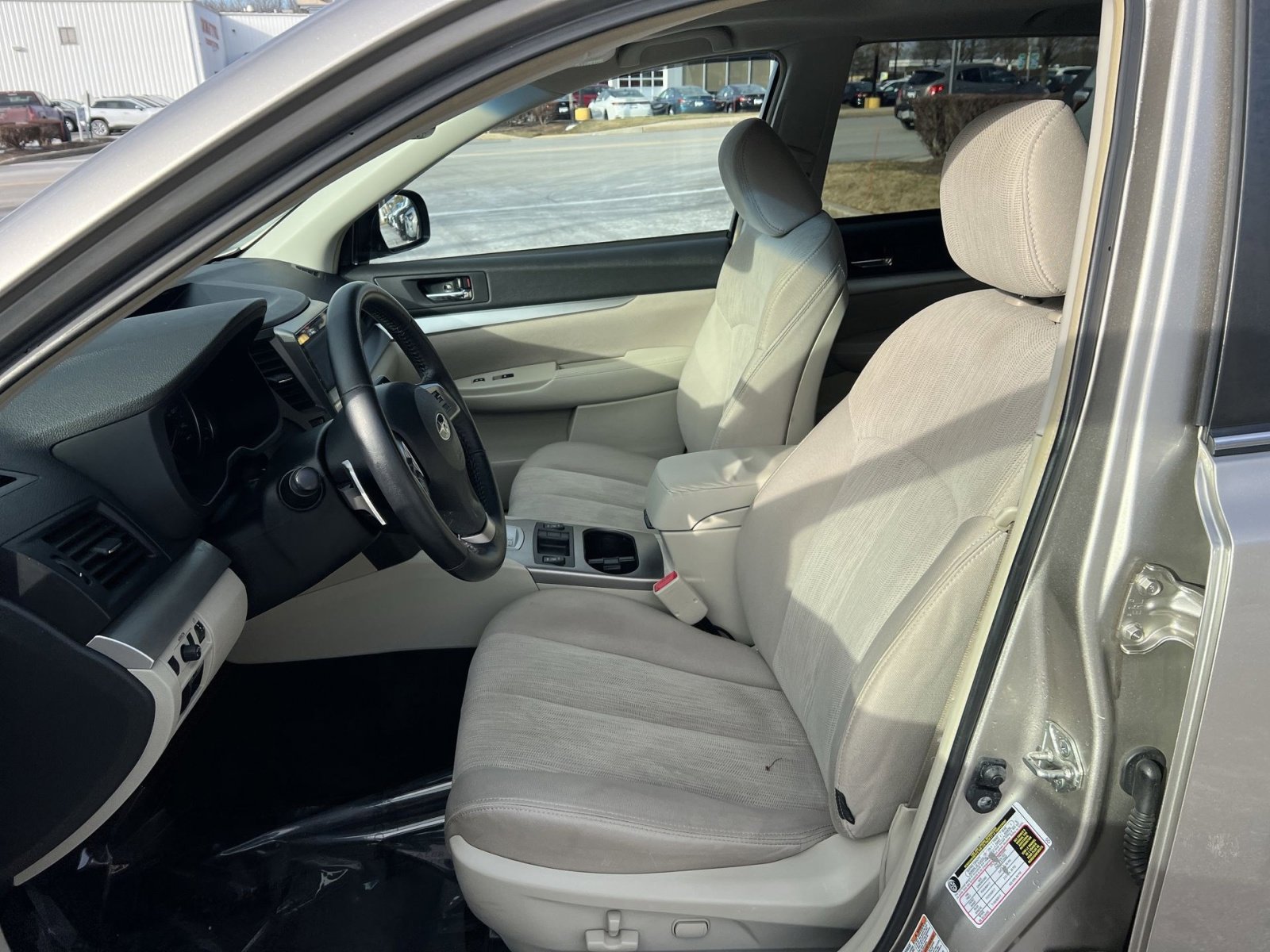 Used 2014 Subaru Outback 2.5i Premium w/ Moonroof Package image 13